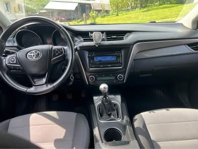 Toyota   Avensis