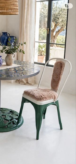 Mesa e cadeiras design unico