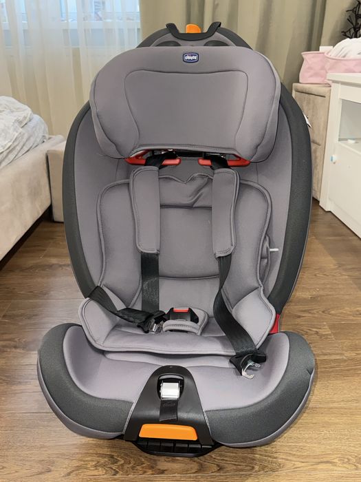Автокрісло чікко chicco