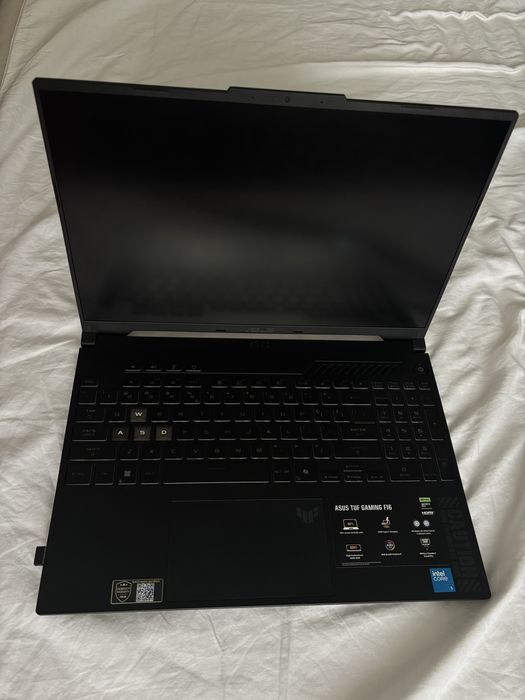 laptop gamingowy ASUS TUF Gaming F16 w bardzo dobrym stanie