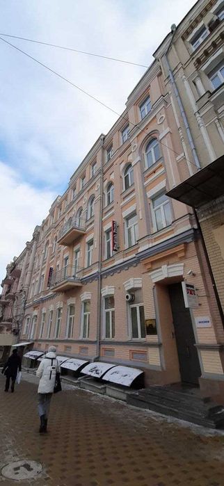 Будівля 1680.9 м2 центр