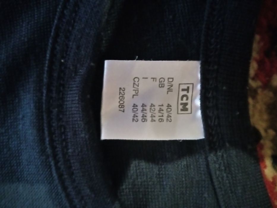 Продам три толстовки б/у