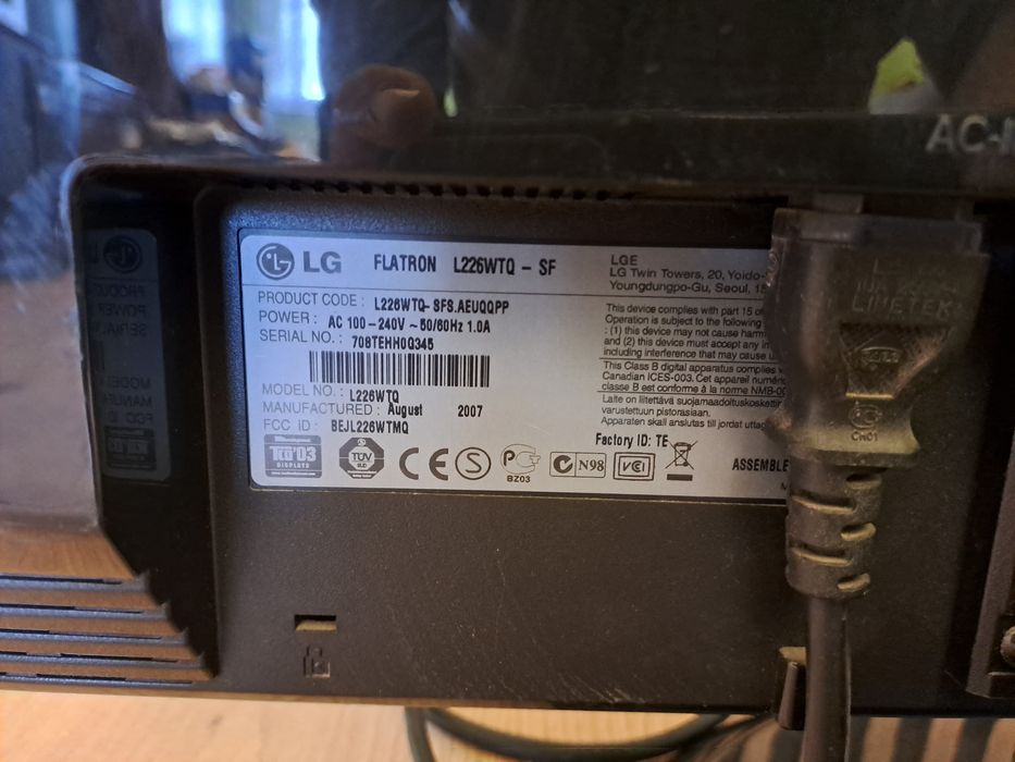 Monitor LG l226wtq