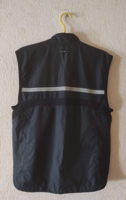 Жилетка для бігу Nike Running West безрукавка Найк