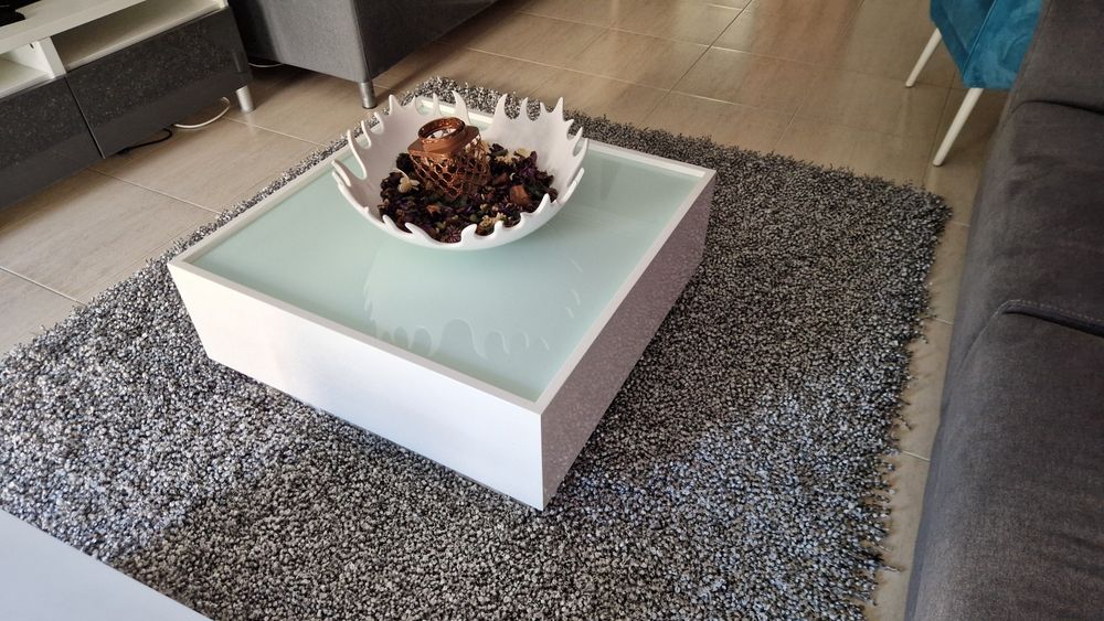 Vendo sofá, 2 cadeirões, mesa de centro e mesa TV