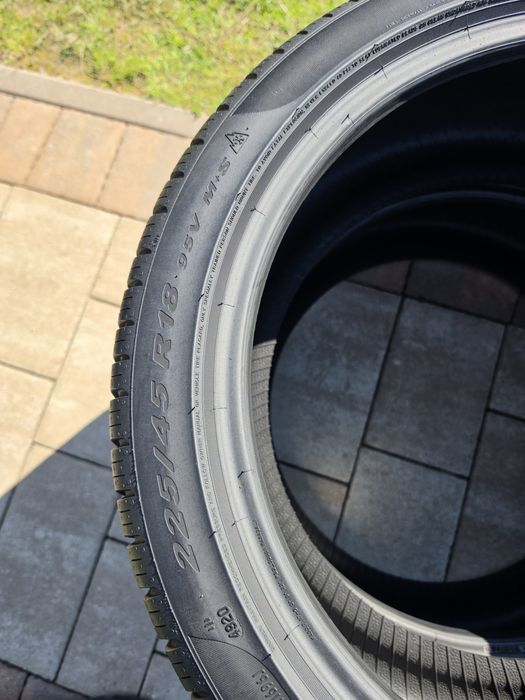 225/45R18 /18 Pirelli opony całoroczne. Super stan. Wysyłka montaż.