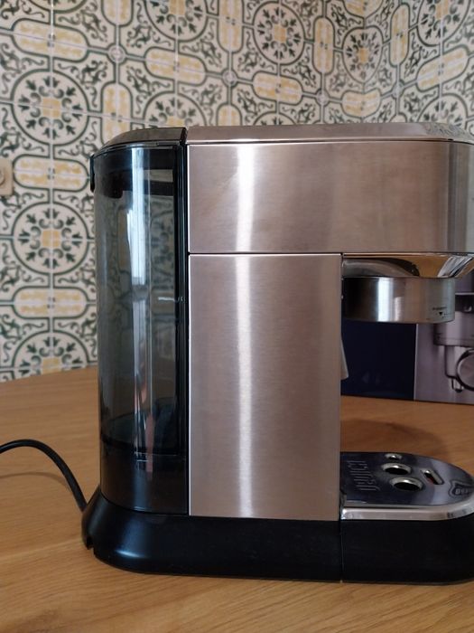 Máquina de café DELONGHI
