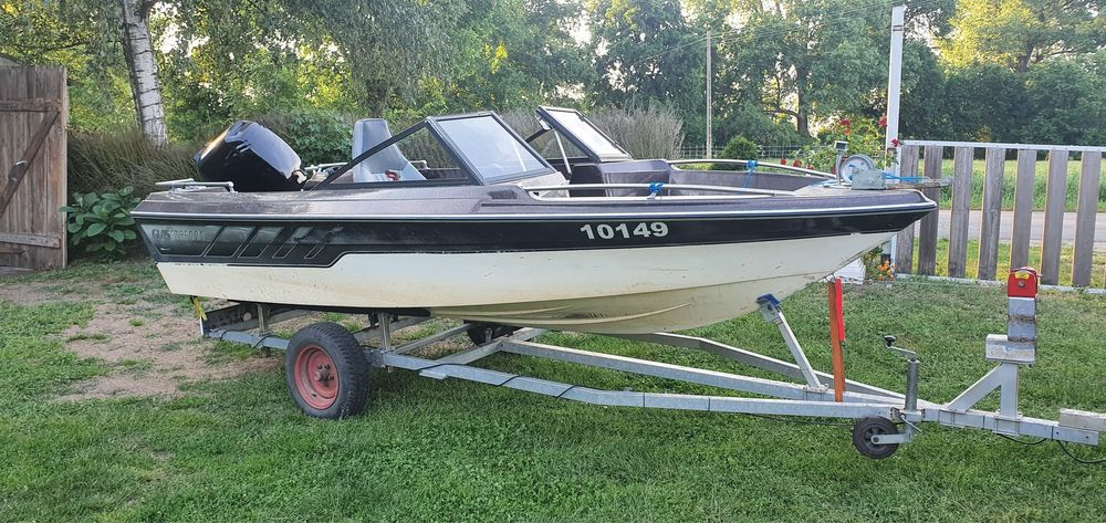 Łódka Łódz z silnikiem 60KM z trimem do negocjaci