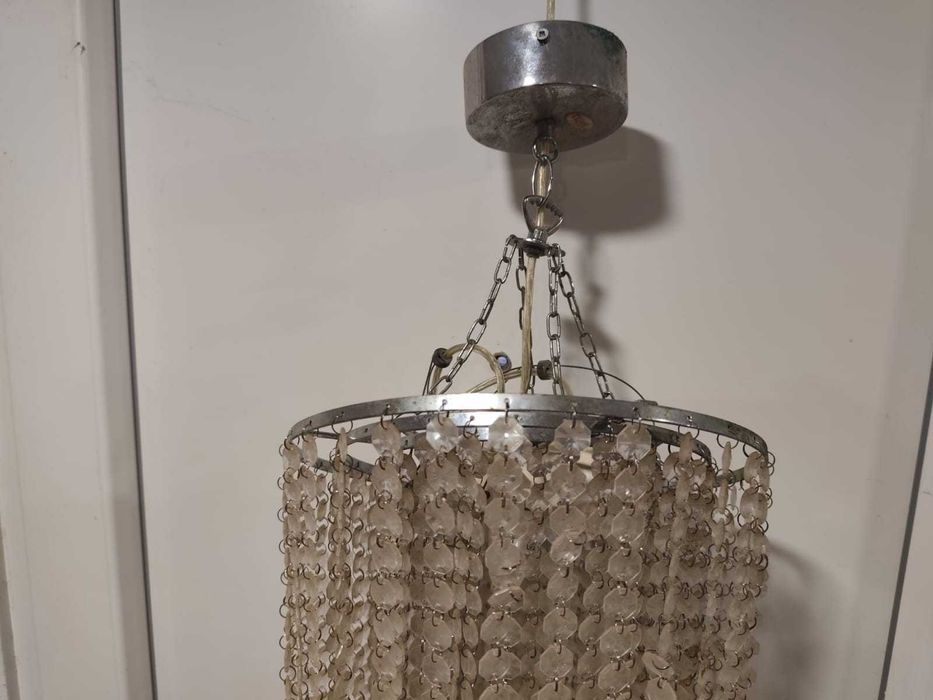 Cadeeiro de teto antigo