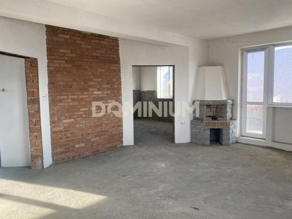 Продається новобудова у м. Хуст