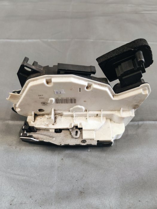 Fechadura / Fecho Porta Trás Esquerdo - 5K4839015Q - SEAT LEON (5F1)