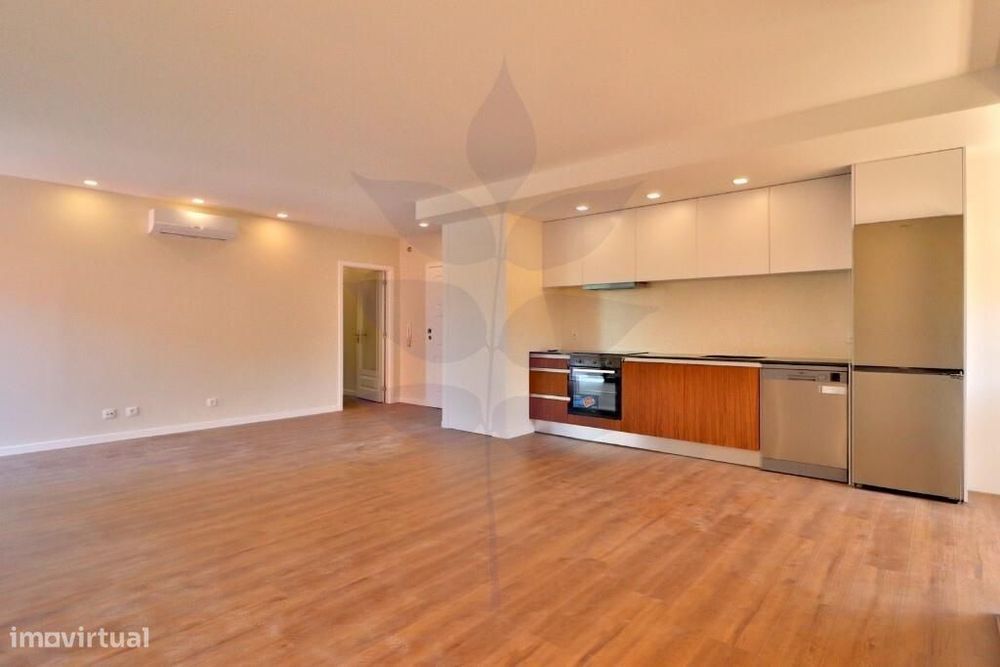 Venda Apartamento T3 Renovado - São José de São Lázaro