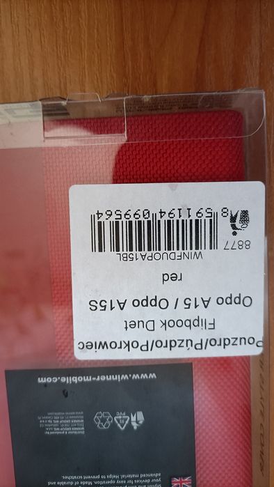 Czerwone etui z klapką