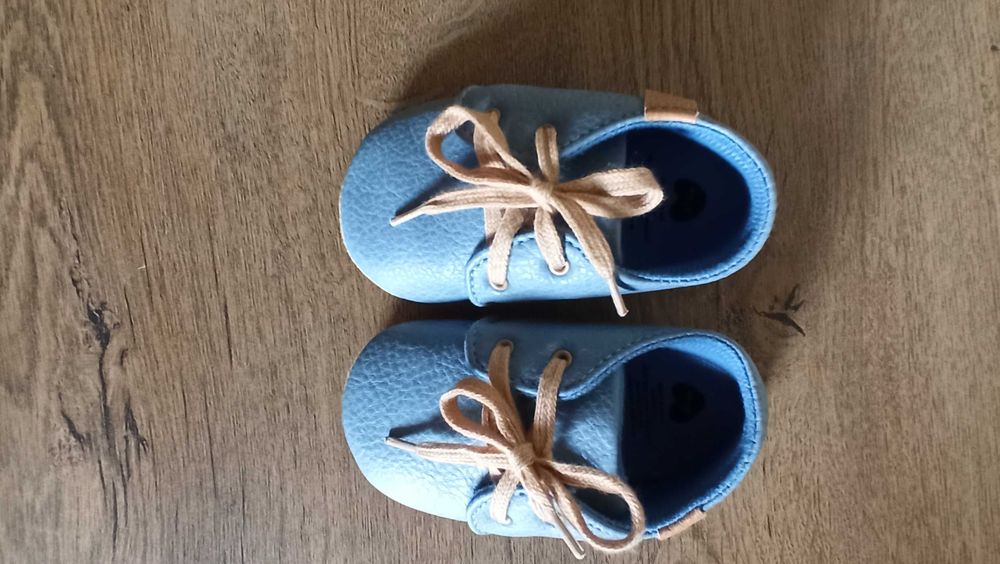 Śliczne buciki niechodki rozm.19