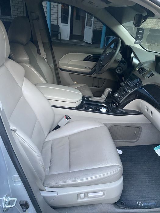 Продам власный автомобиль Акура МДХ 2007 года с оригинальным пробегом