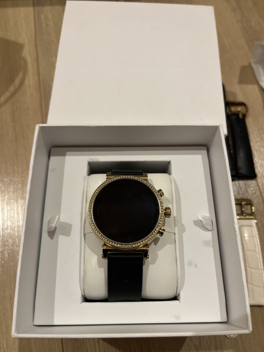 Zegarek smartwatche damski MKT5068