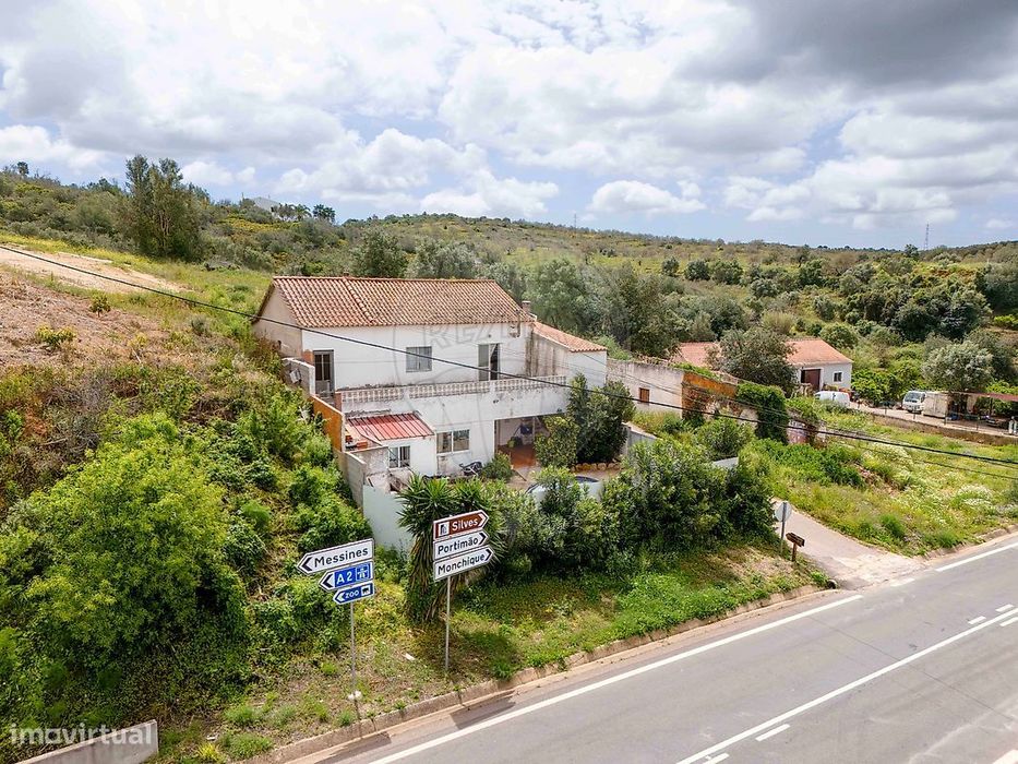 Moradia T4 para venda