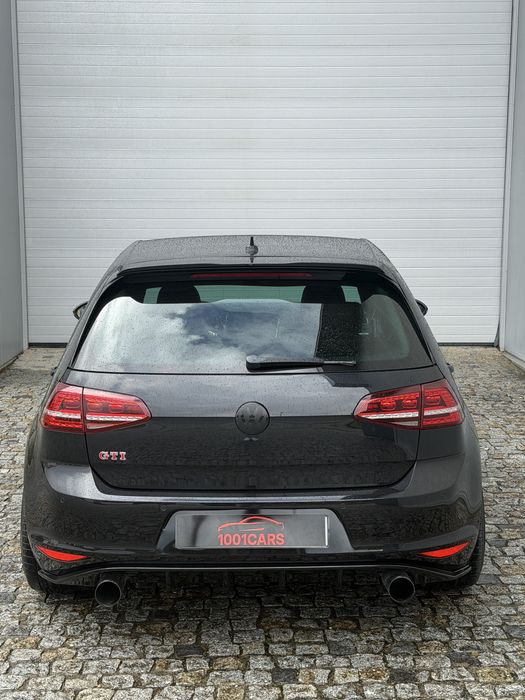 VW Golf Mk7 Gti  DSG Full black ( Trato de Crédito)