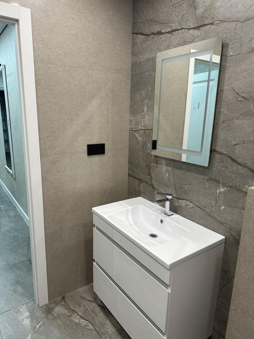 Оренда 2к.квартири, центр,  ЖК Фемелі Плаза_LO