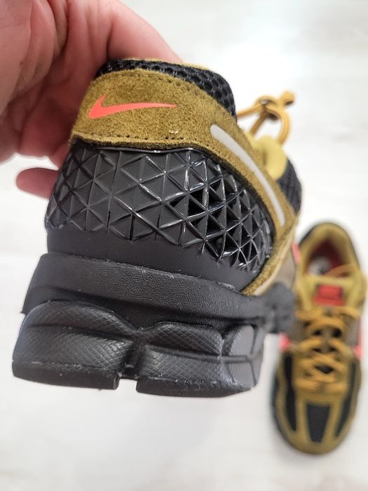 Кроссовки NIKE VOMERO 5 нові original