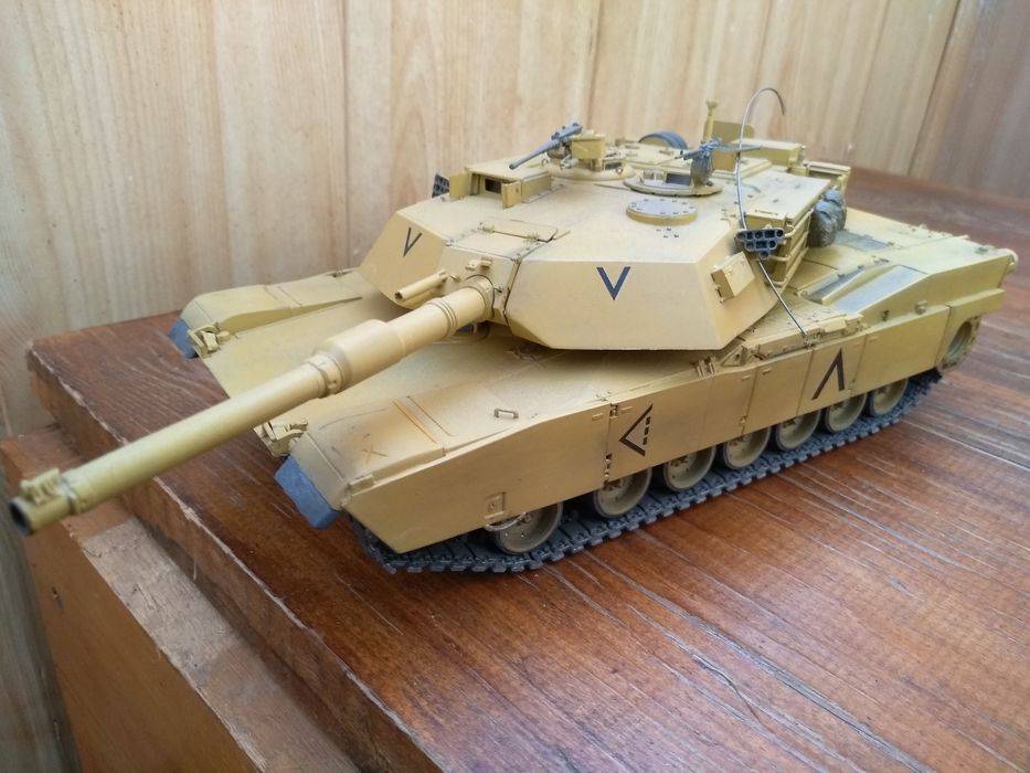 Масштабная модель 1:35 танка Абрамс