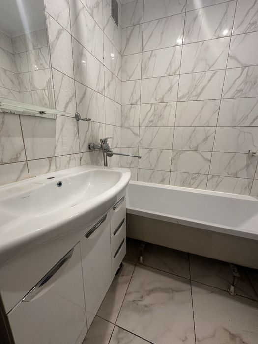 Продаж 3к кв вул. Днепровська