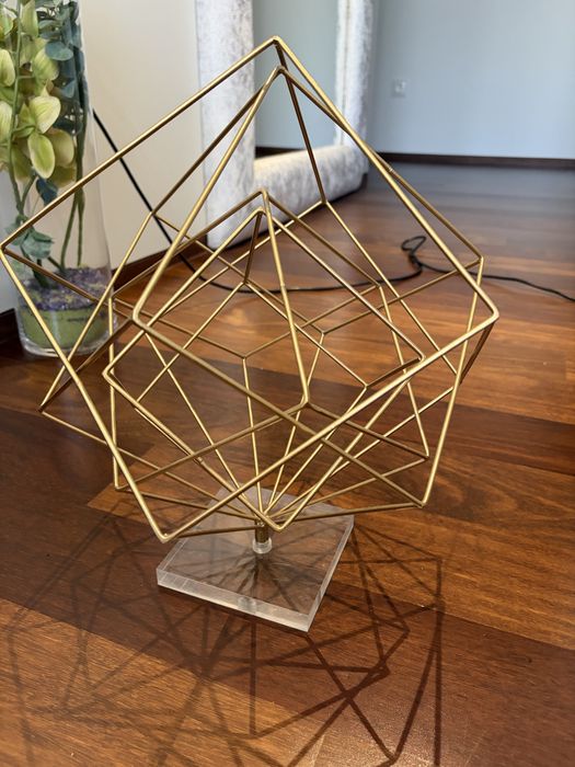 Vendo peca decorativa em dourado NOVA