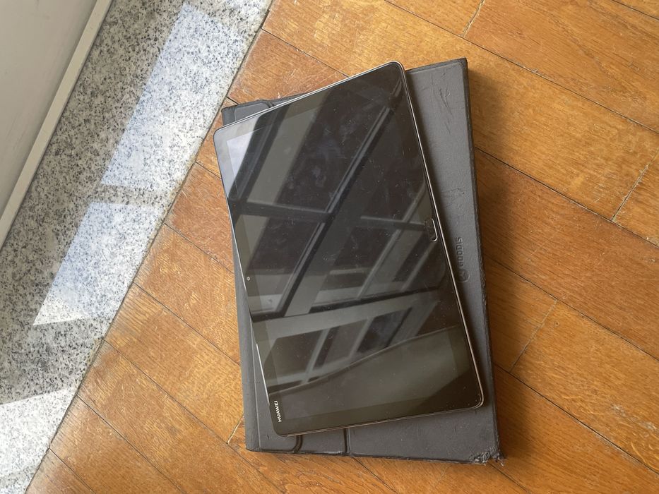 Huawei MediaPad M5 Lite with Keyboard64741252752001123