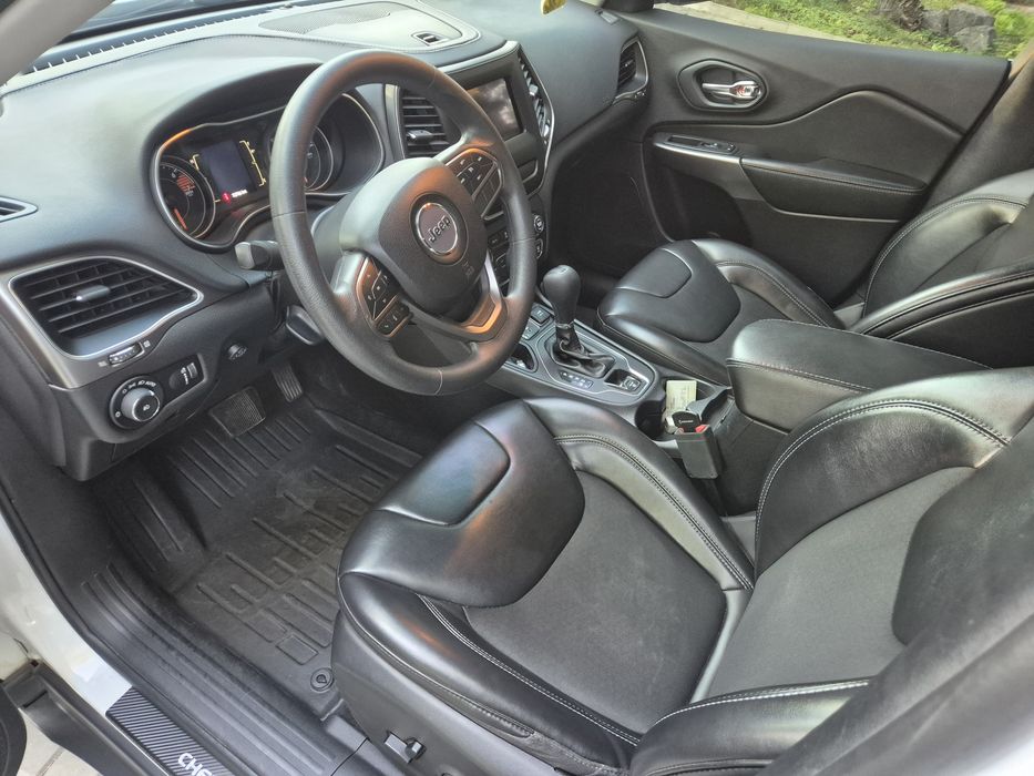 Jeep Cherokee 2019 2.4