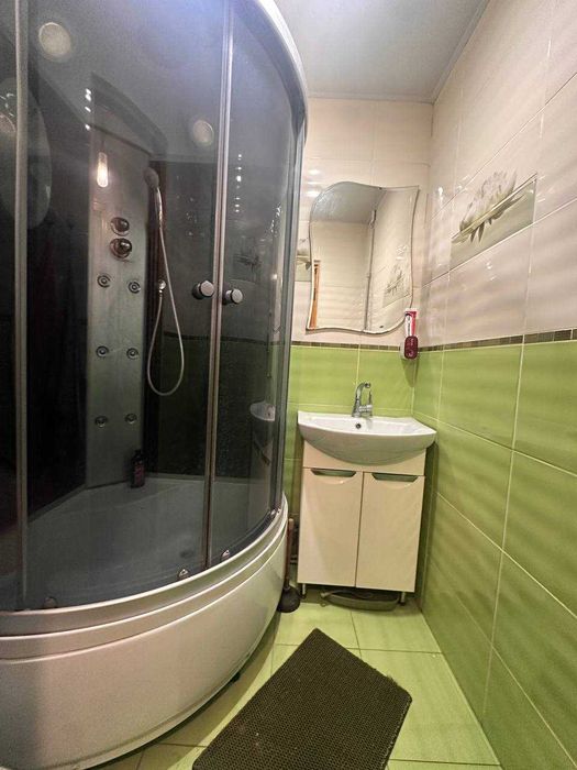 Продам 3к квартиру ж/м  Тополь-3