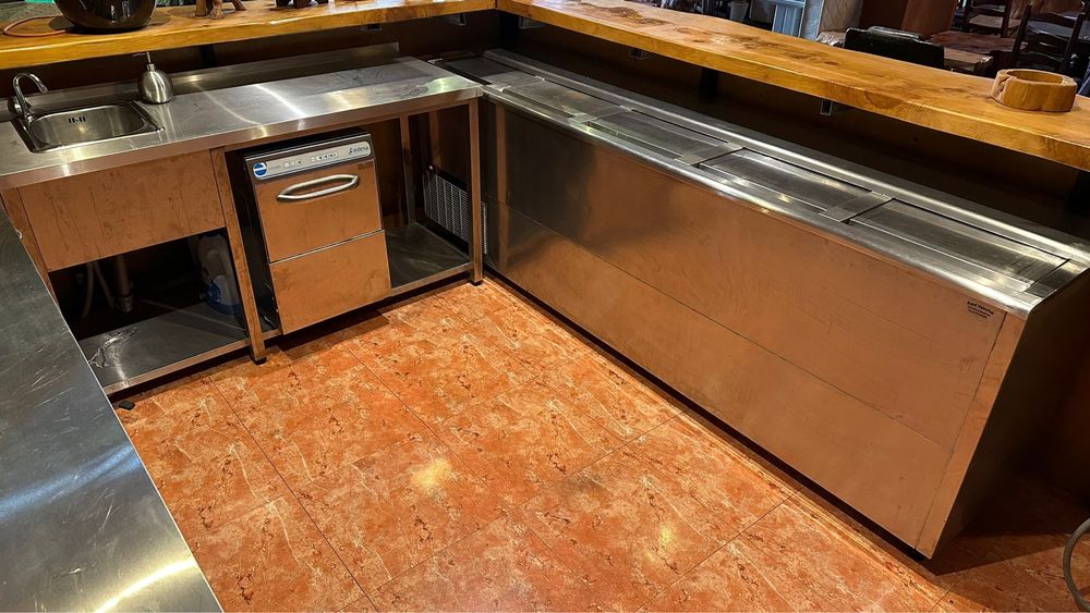Bancada refrigerante em inox - Botilheiro 5 compartimentos