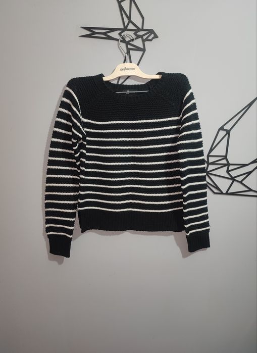 Krótki pasiasty sweterek sweter w paski Reserved S