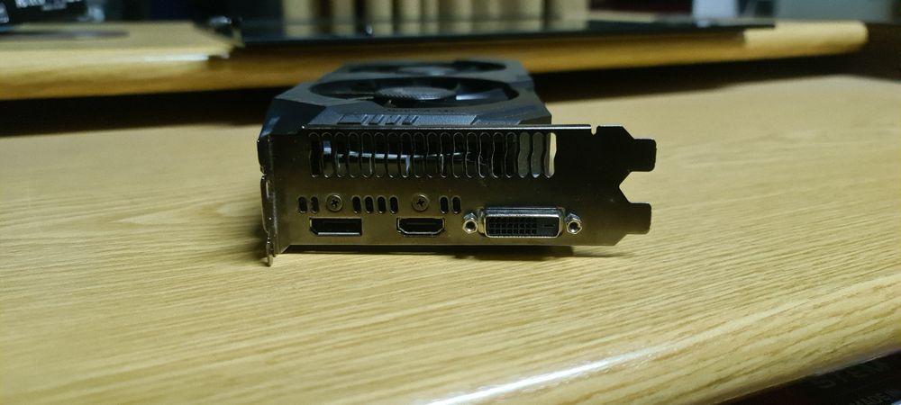 GTX 1650 pouco usada