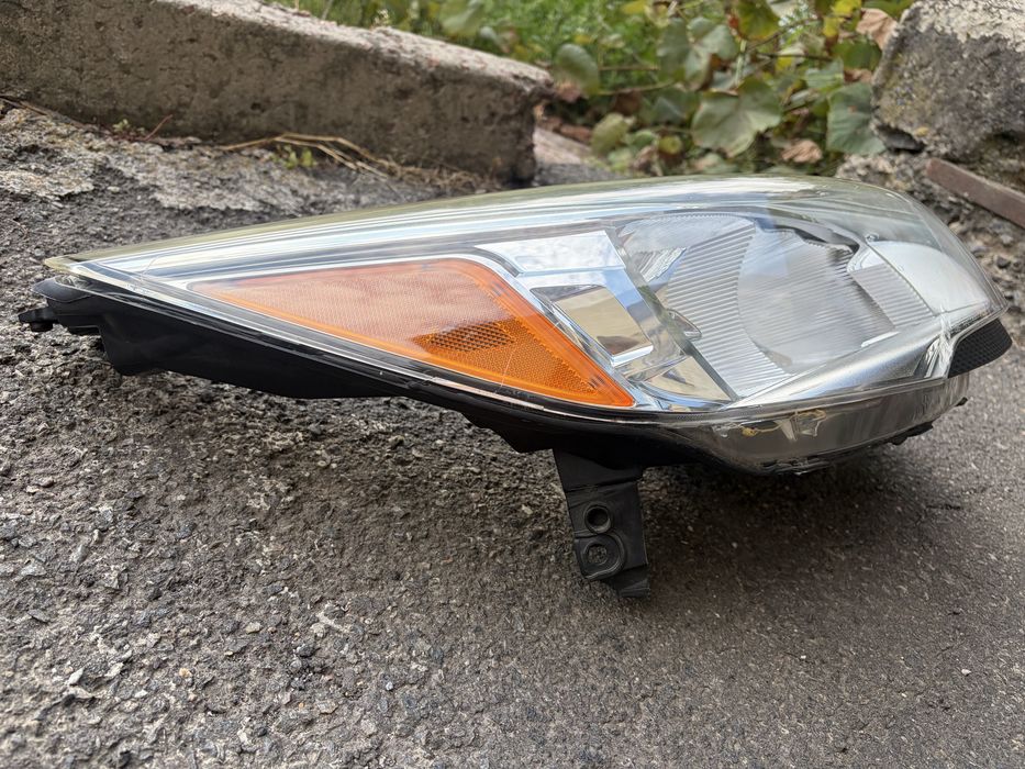 Фара ford escape права