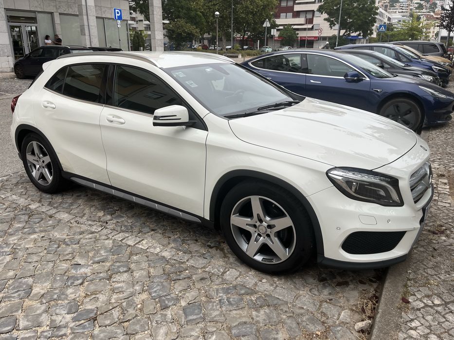 Mercedes GLA 200 AMG line