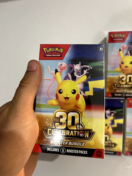 Pokémon TCG: 30th Celebration - Booster Bundle