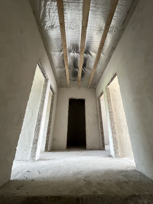 Продається готовий до ремонту таунхаус в Вовчинця