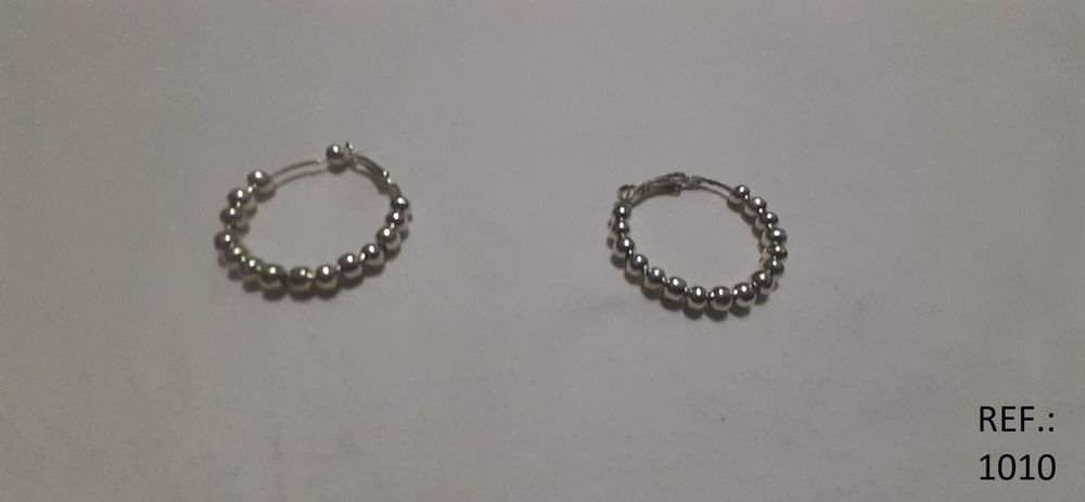 Bijutaria feita à mão