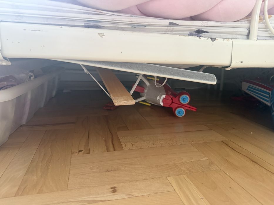 Oddam za darmo ramę łożka Ikea