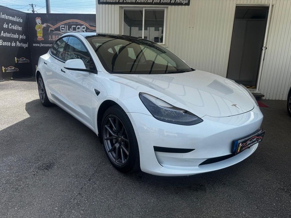Tesla Model 3 Standard Range Plus RWD
