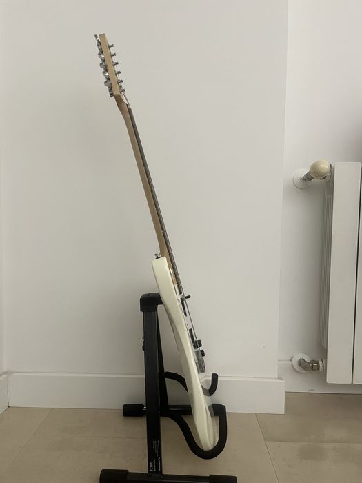 Guitarra Elétrica Mustang Fender Squier + suporte — Excelente Estado