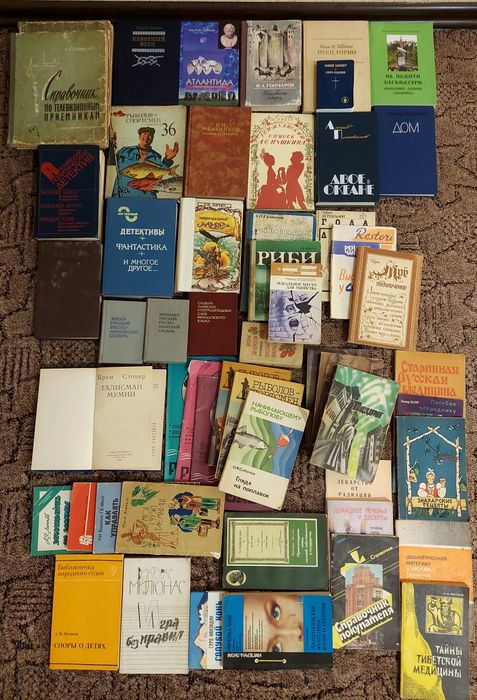 Книги старих часів/сучасні/церковні. ДОДАТКОВІ ФОТОГРАФІЇ ПО ЗАПИТУ. Перешлю.