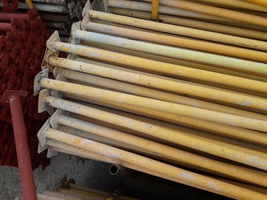 Dzwigary korony Trojnogi stemple