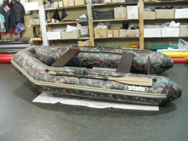 Лодка надувная моторная/гребная "Stels"