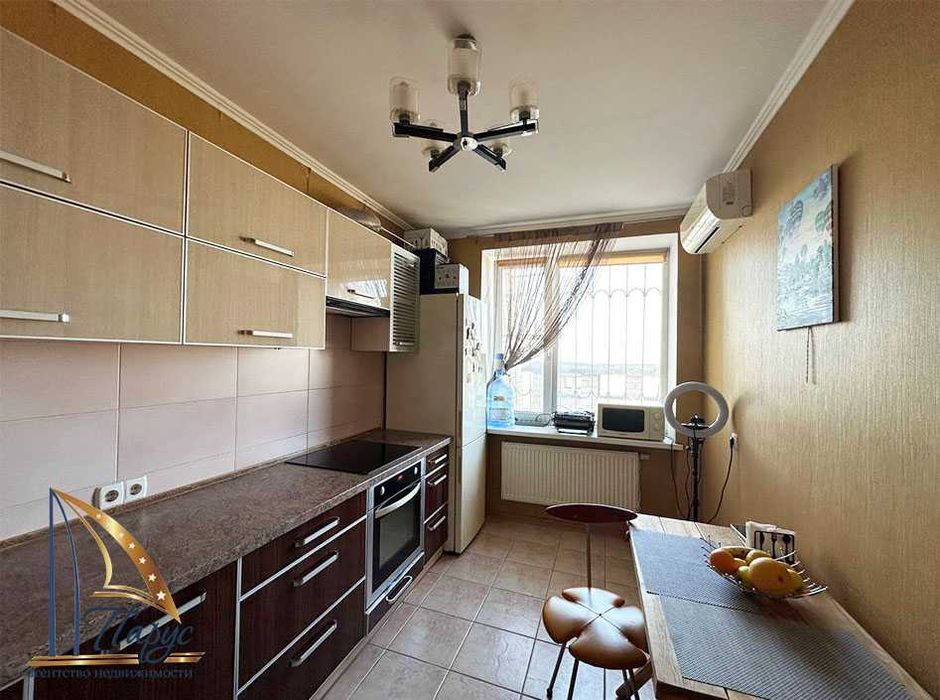 2-кімнатна на Бульварі Центральному