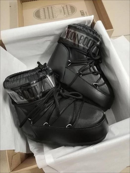 Кроссовки Moon Boot