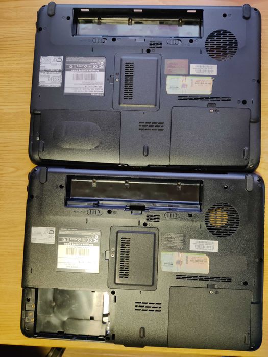 2 portateis/ carcaças Toshiba A300