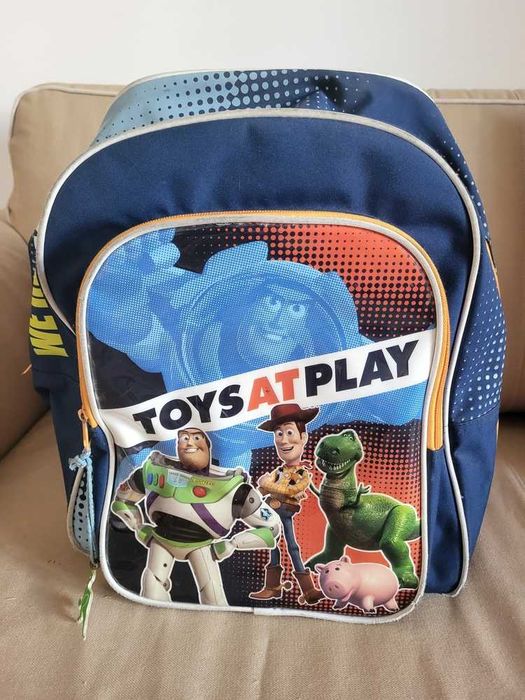 Mochila Toys at Play