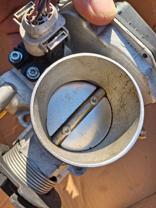 Przepustnica GOLF 4 , stan bdb