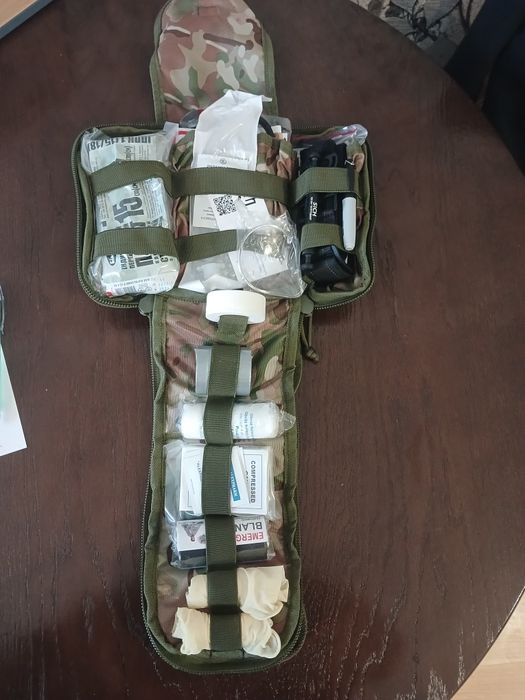 Аптечка військова